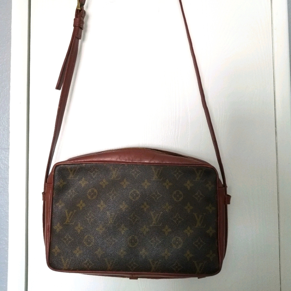 Authentic Louis Vuitton Vintage Crossbody